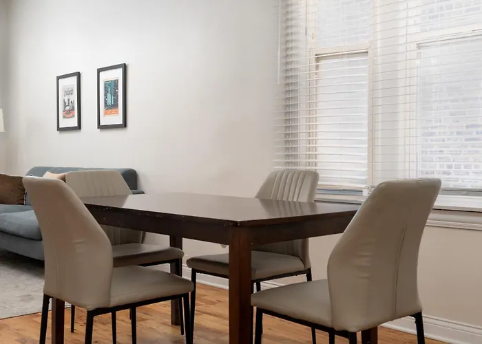 Apartment Flexhome Wicker Park 3br Dv2
